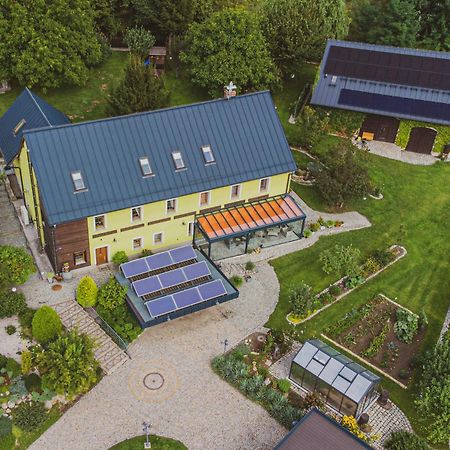 Dom Ogrodnika Lägenhet Jezow Sudecki Exteriör bild